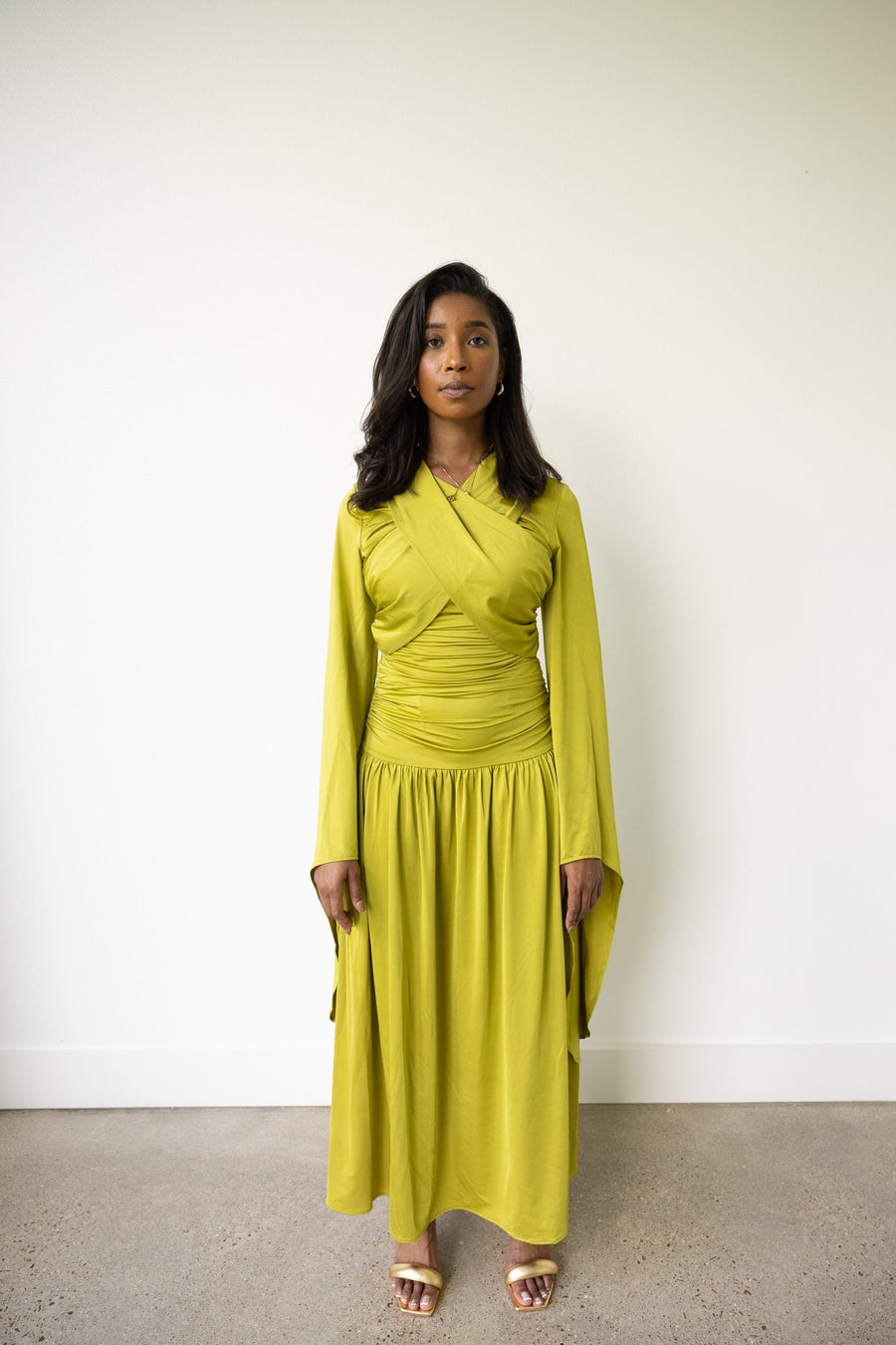 Mide Maxi Dress with Long Flowy Sleeves (4 Color Options)