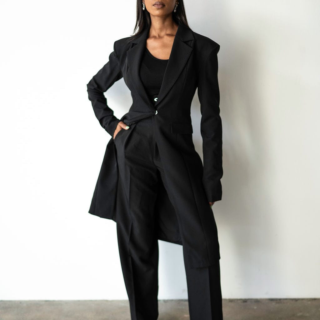 Amaya Power Suit Long Blazer in Black